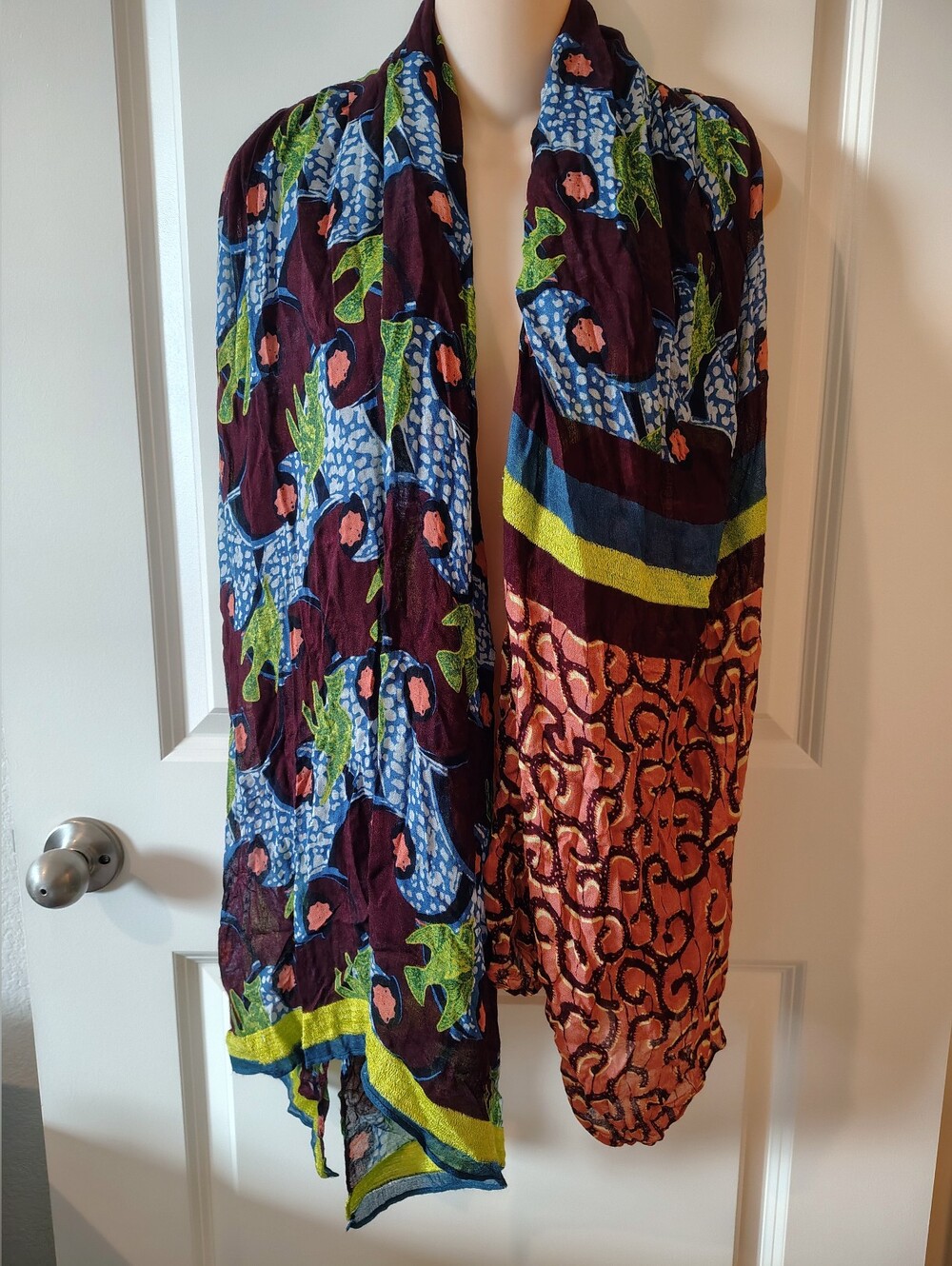 Women’s Multicolor Floral Pattern Scarf